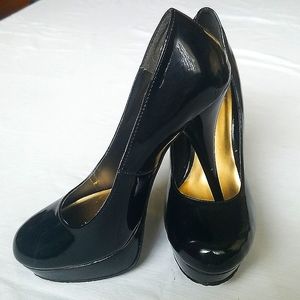 Candie's Y2K era black patent platform round toe pumps size 7
